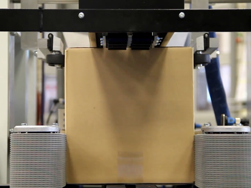 y80000永利分享自动封箱机的应用特点是什么