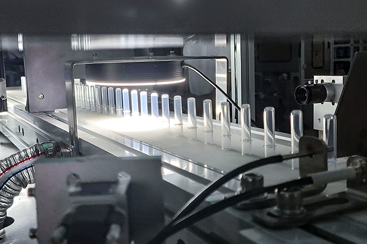 自动化点胶机装备的应用与优势