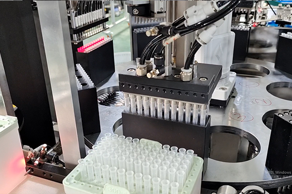 移液吸头自动塞芯装盒机：高效精准的智能装配解决方案